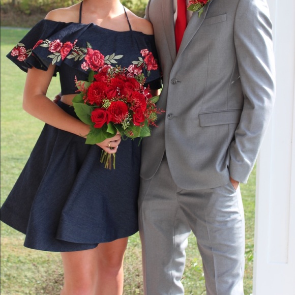 La Femme Dresses & Skirts - Denim and Roses Homecoming Dress!